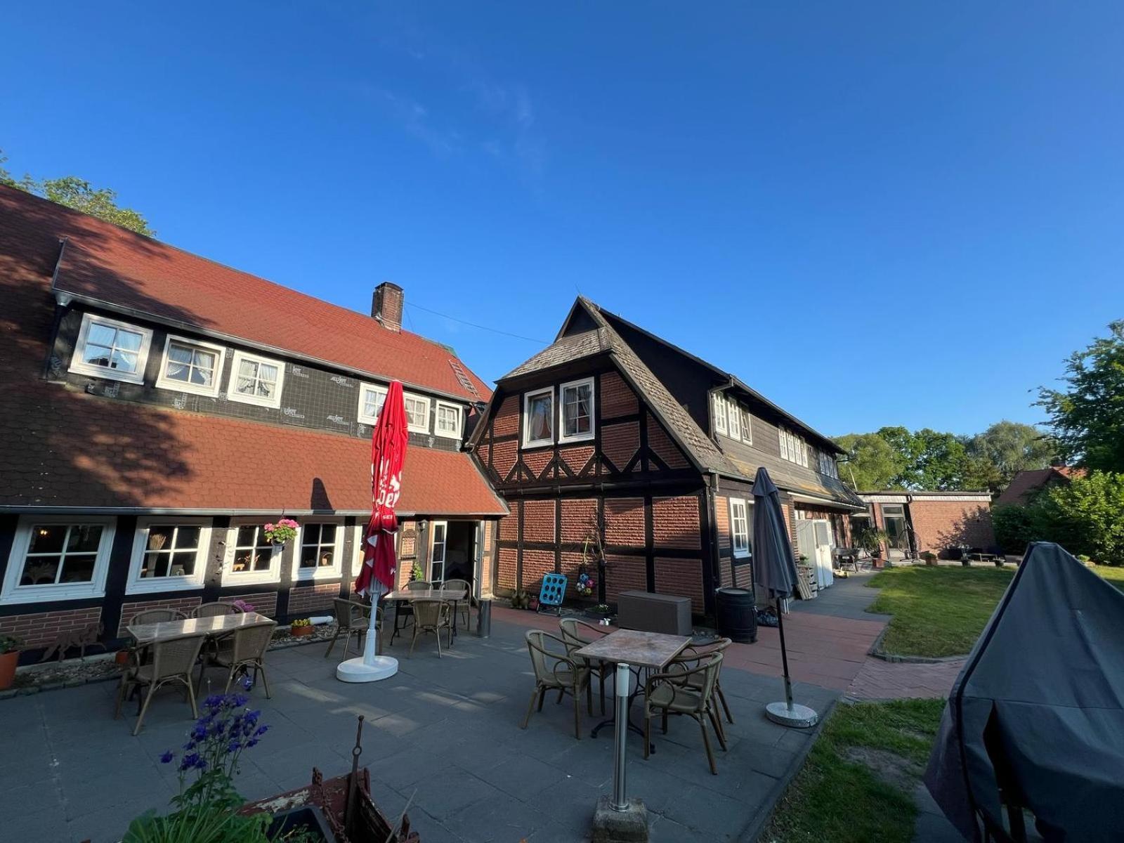 Ihr Ferien Hotel Brunnenhof Suhlendorf Exterior foto